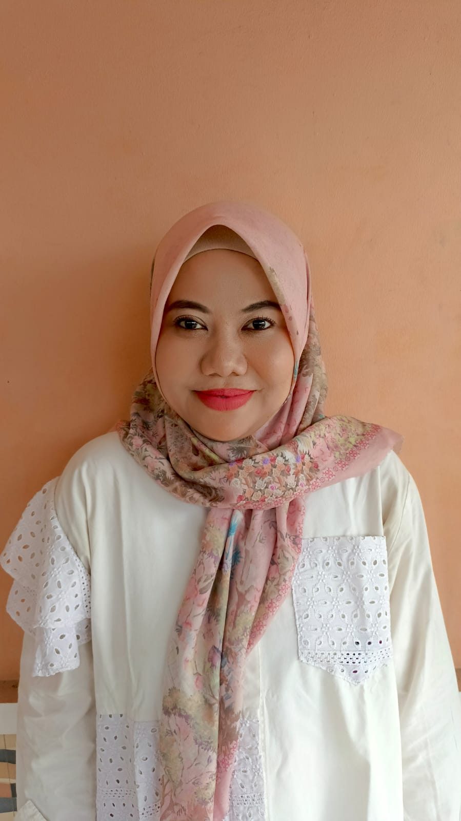 Yessy Marzona, S.Pd.,M.Pd.